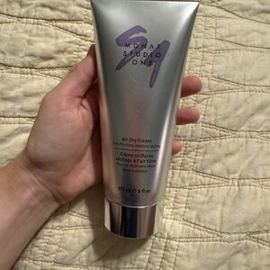 Monat Studio One Air Dry Cream